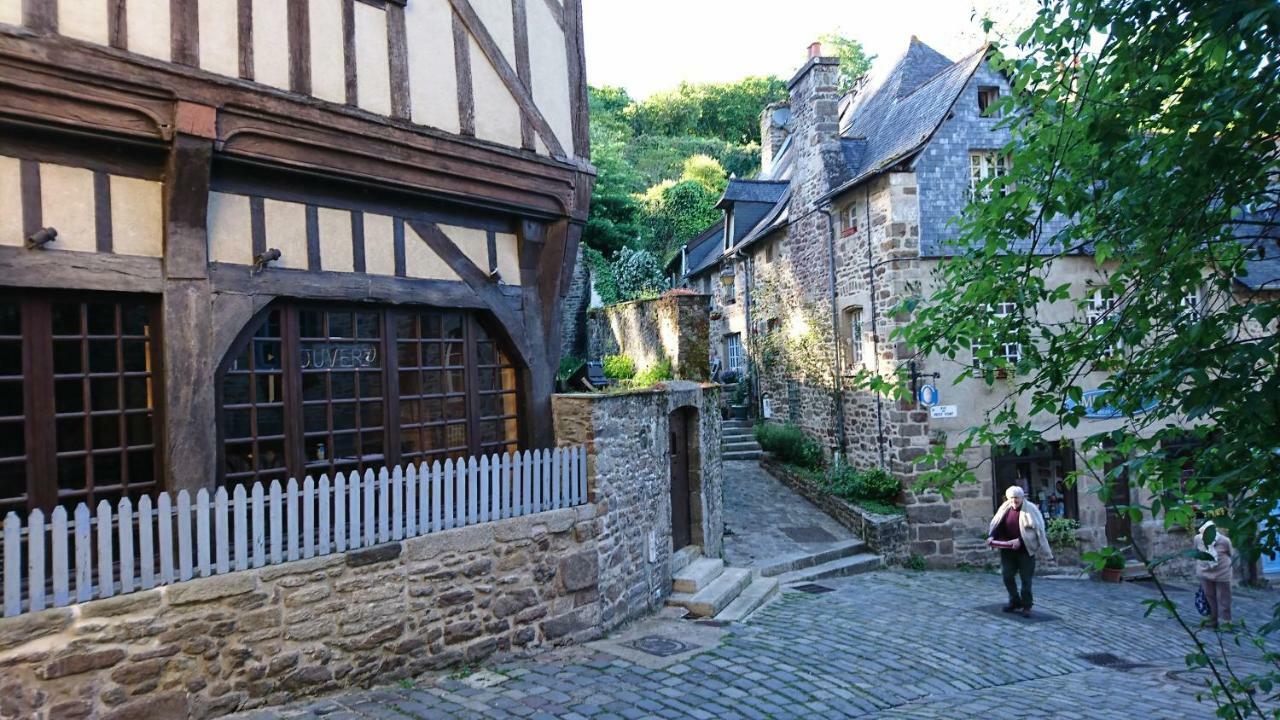 Maison Du Petit Fort Villa Dinan Exterior photo
