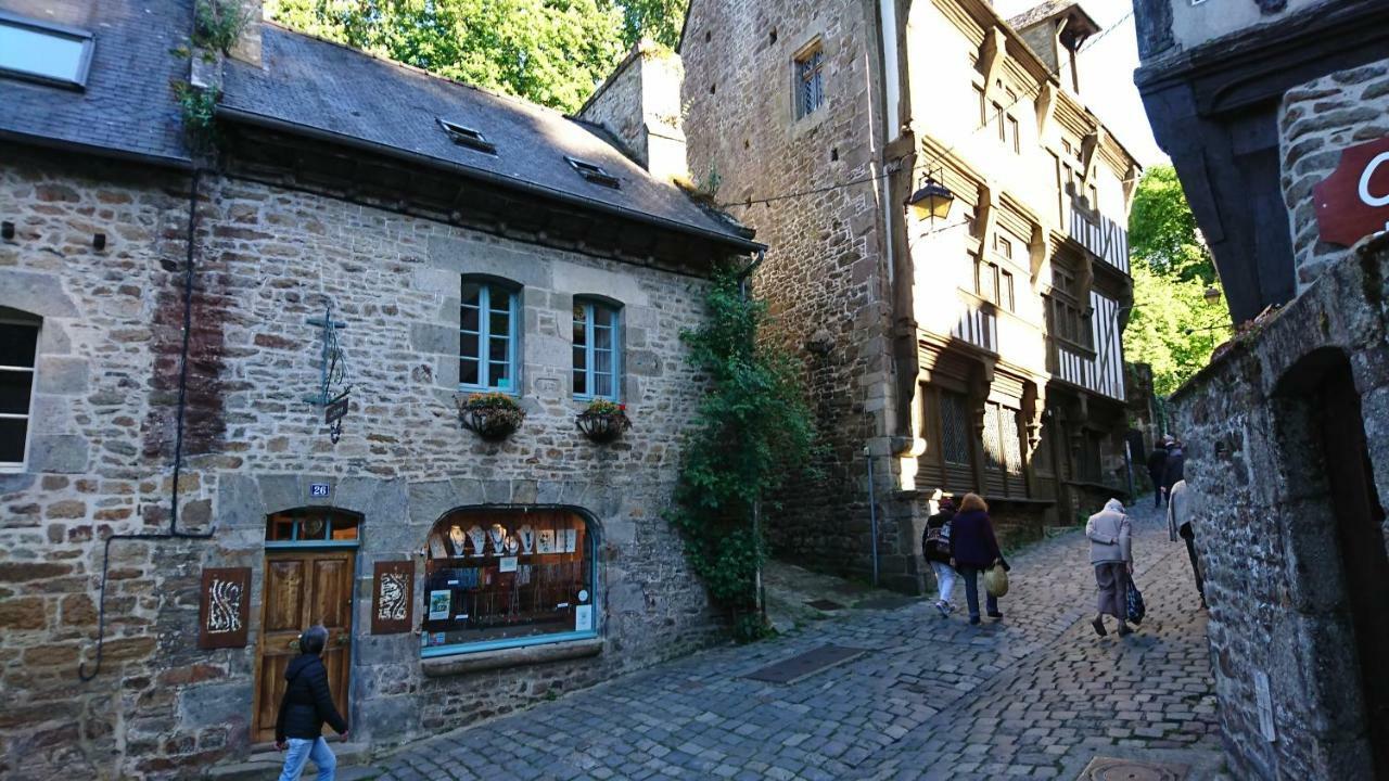 Maison Du Petit Fort Villa Dinan Exterior photo